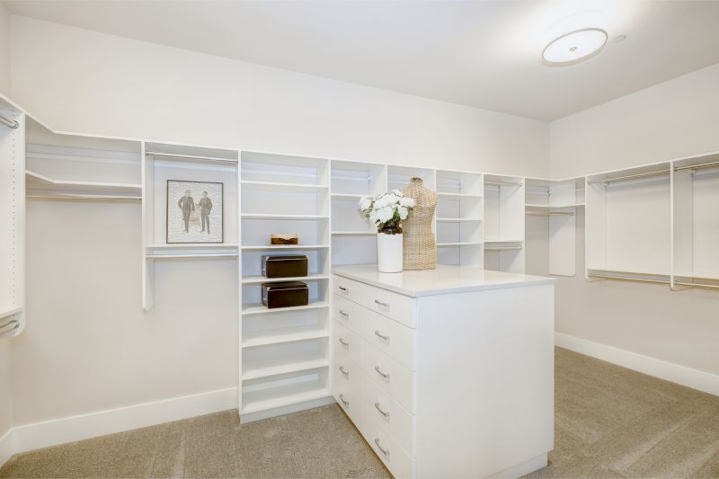 Built-in Shelves and Niches